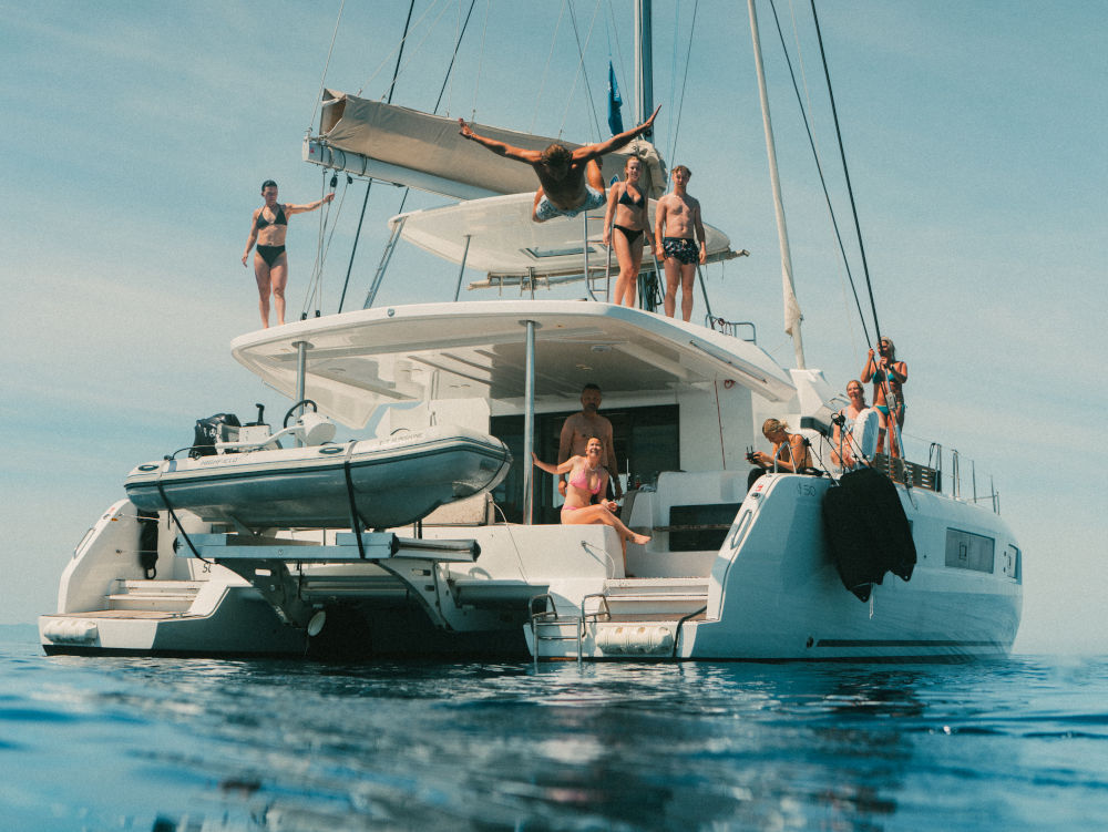 Luxurylifestyle Mag Exclusive May 2026 Special News / Luxury Seafaring Escapes That Are More Accessible, More Social And More Effortless / Publisher LLM Reporters