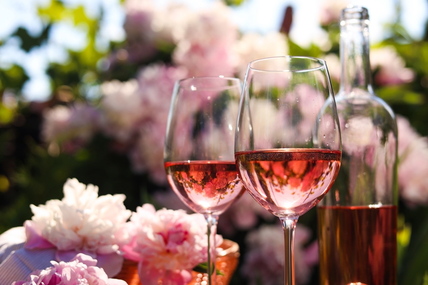 Luxurylifestyle Mag Exclusive May 2026 Special News / The Best Wines To Enjoy This Spring / Summer / By Natasha Heard / Publisher LLM Reporters